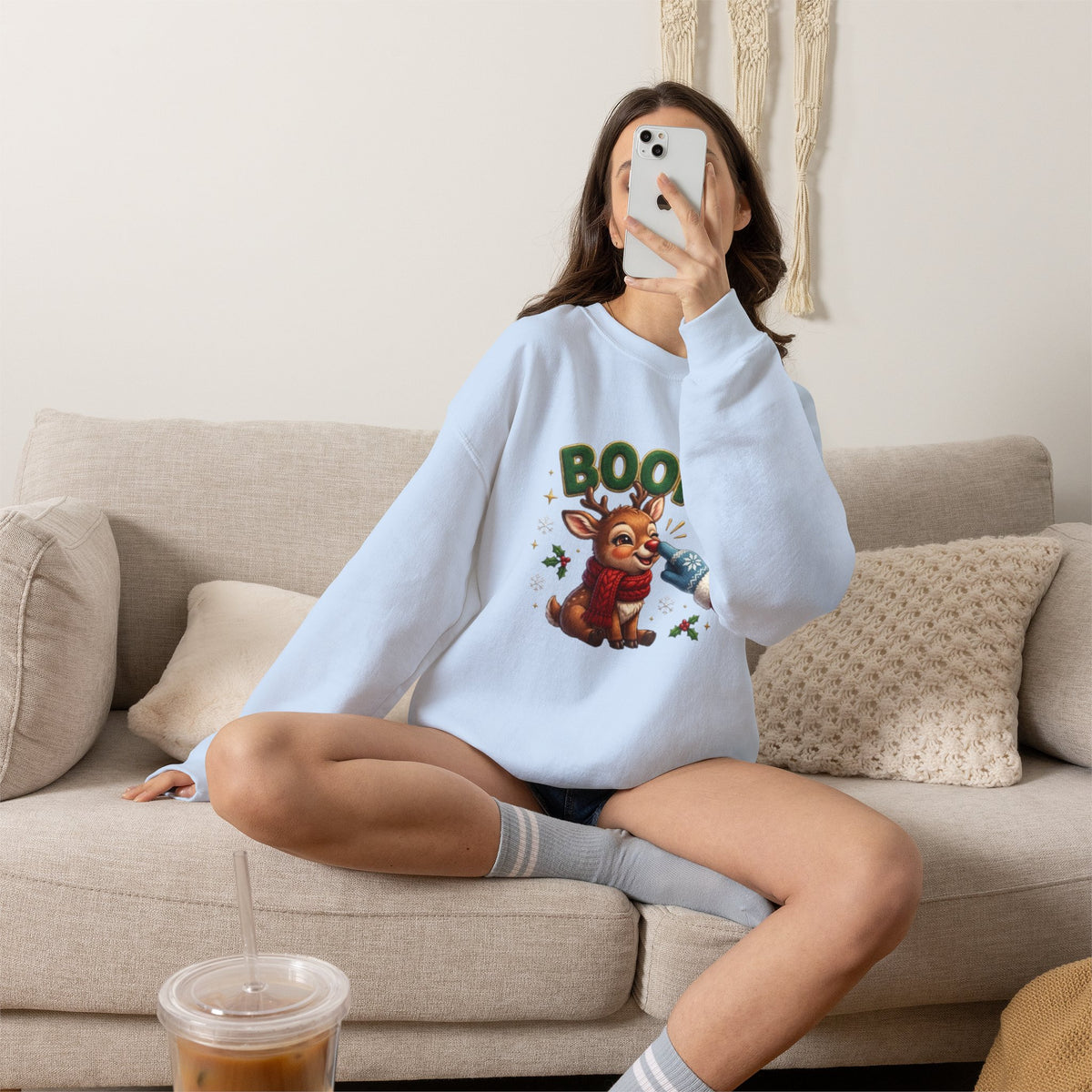 Weihnachtssweatshirt mit Rentier und „BOOP!“-Motiv
