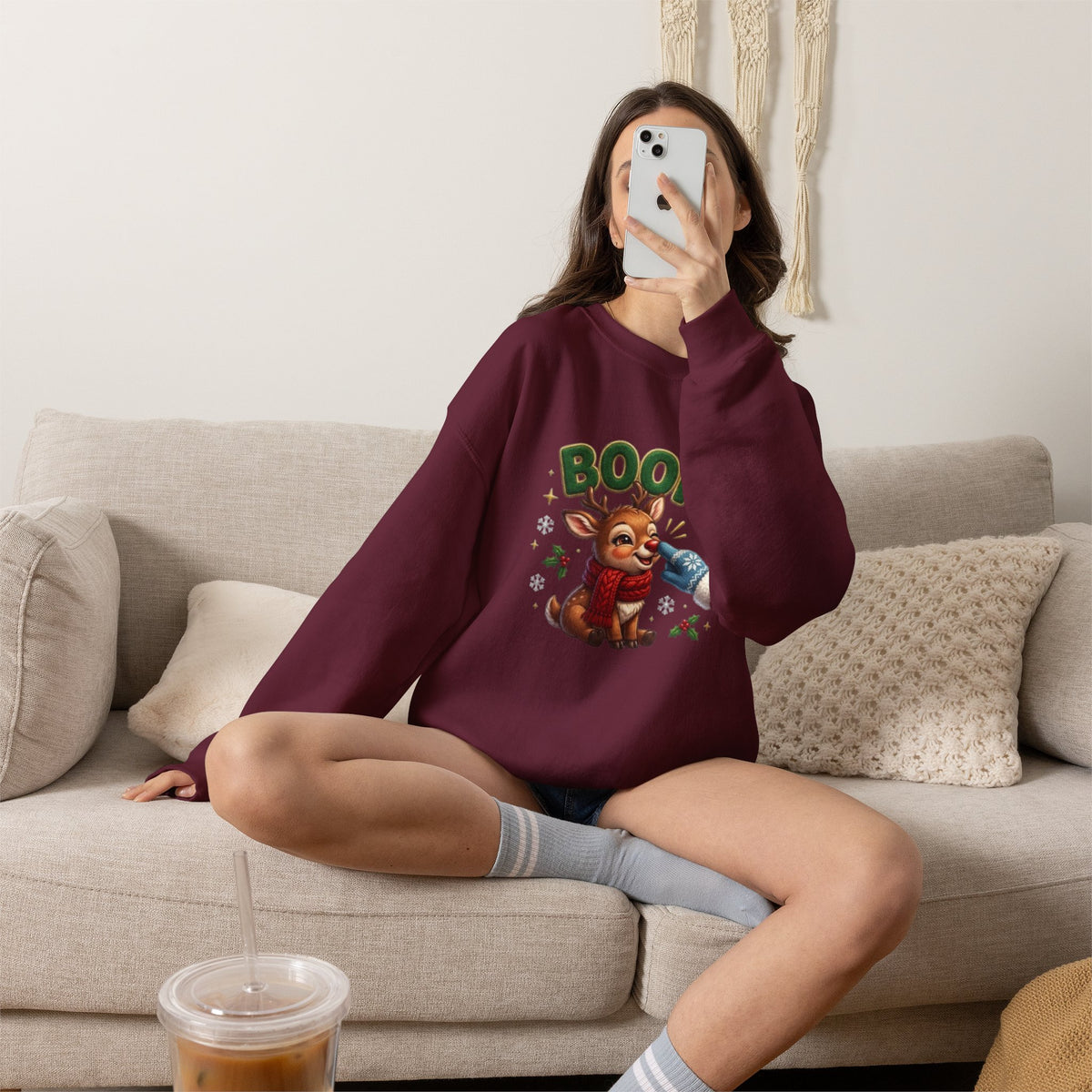 Weihnachtssweatshirt mit Rentier und „BOOP!“-Motiv