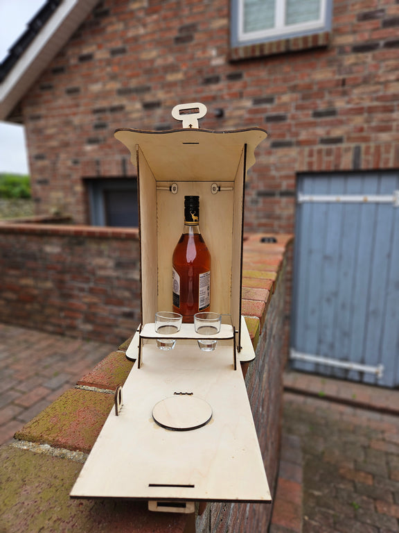 🐦 Zwitscherkasten – Flaschen- & Glashalter in Vogelhaus-Optik