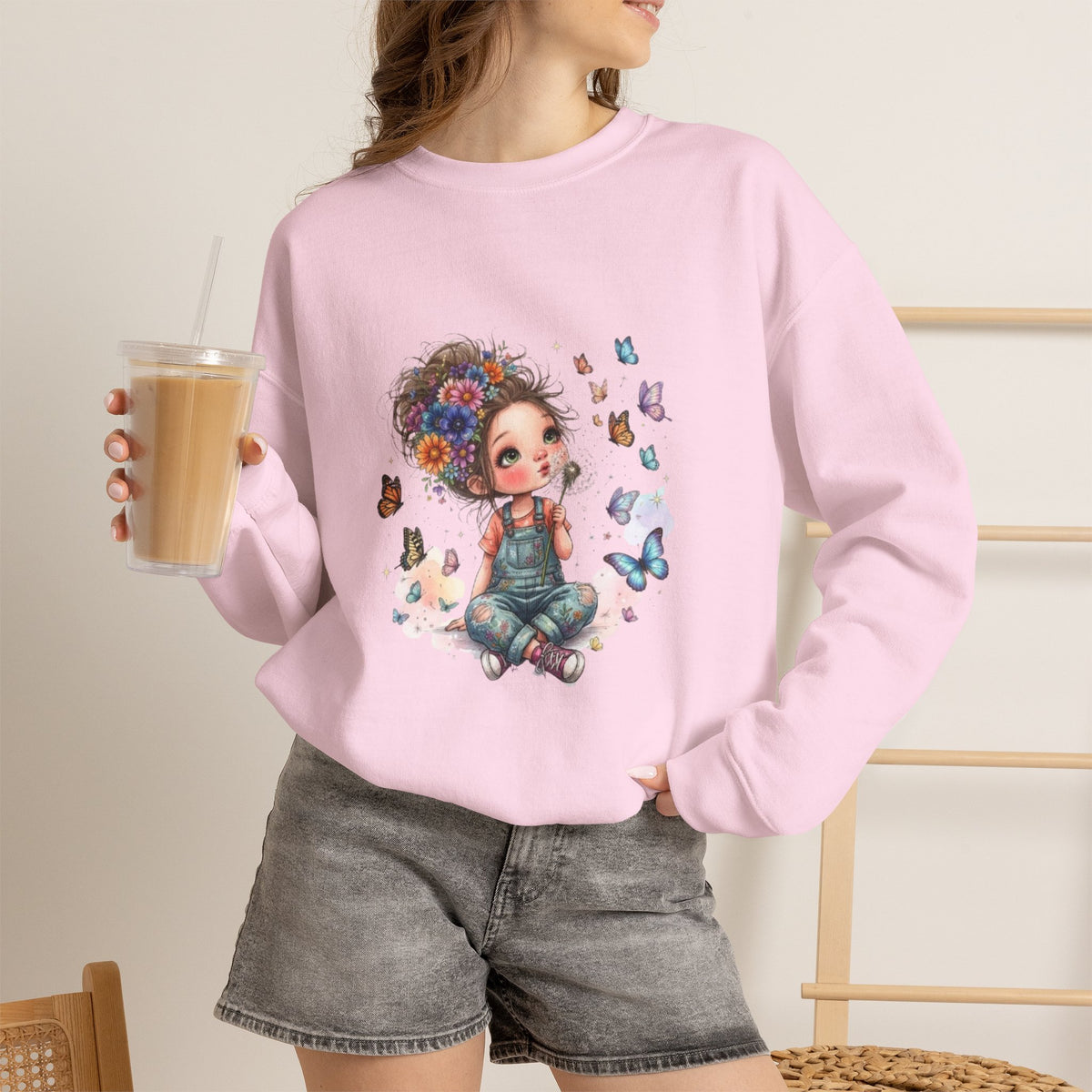 Sweatshirt mit Mädchen-Motiv, Blumen und Schmetterlingen