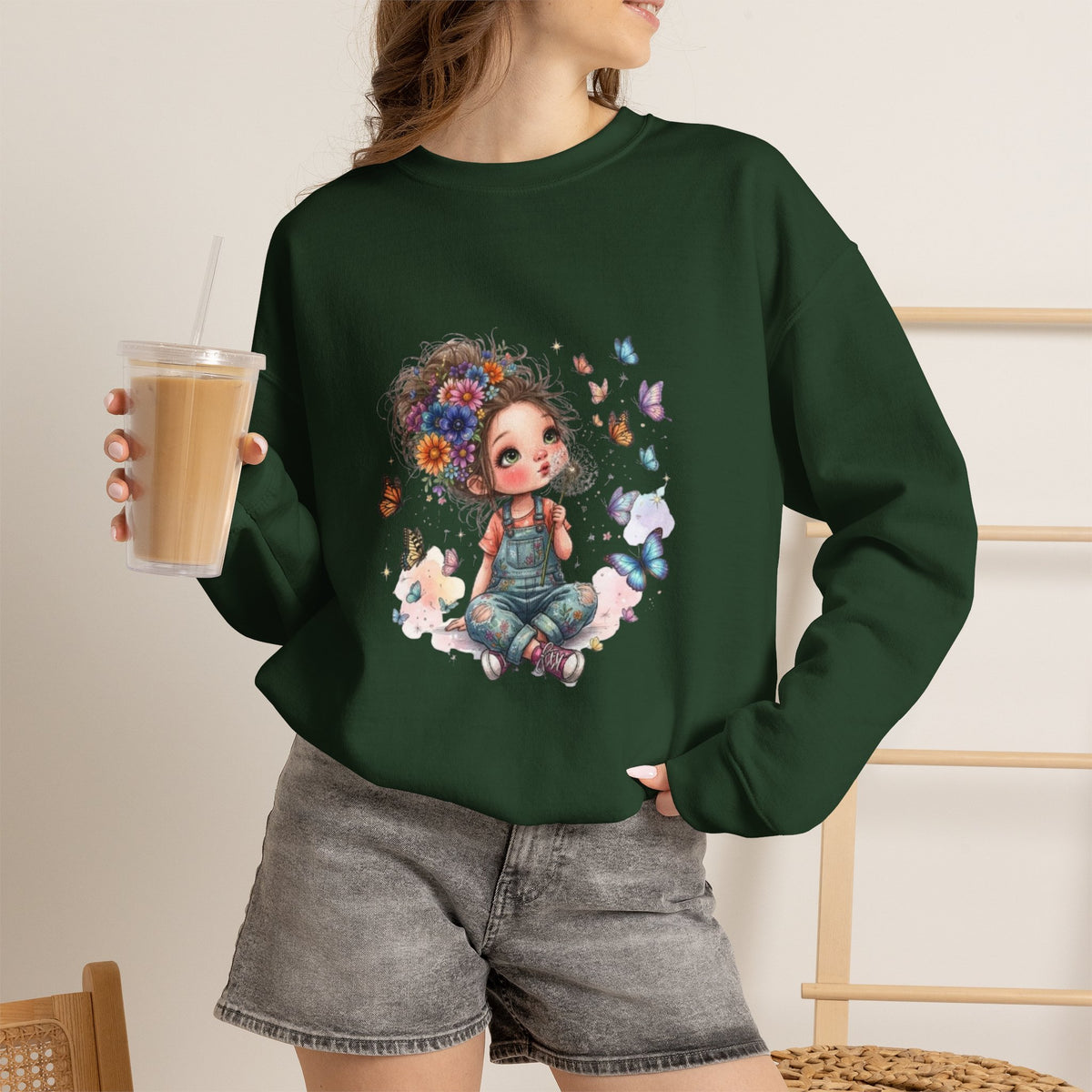 Sweatshirt mit Mädchen-Motiv, Blumen und Schmetterlingen