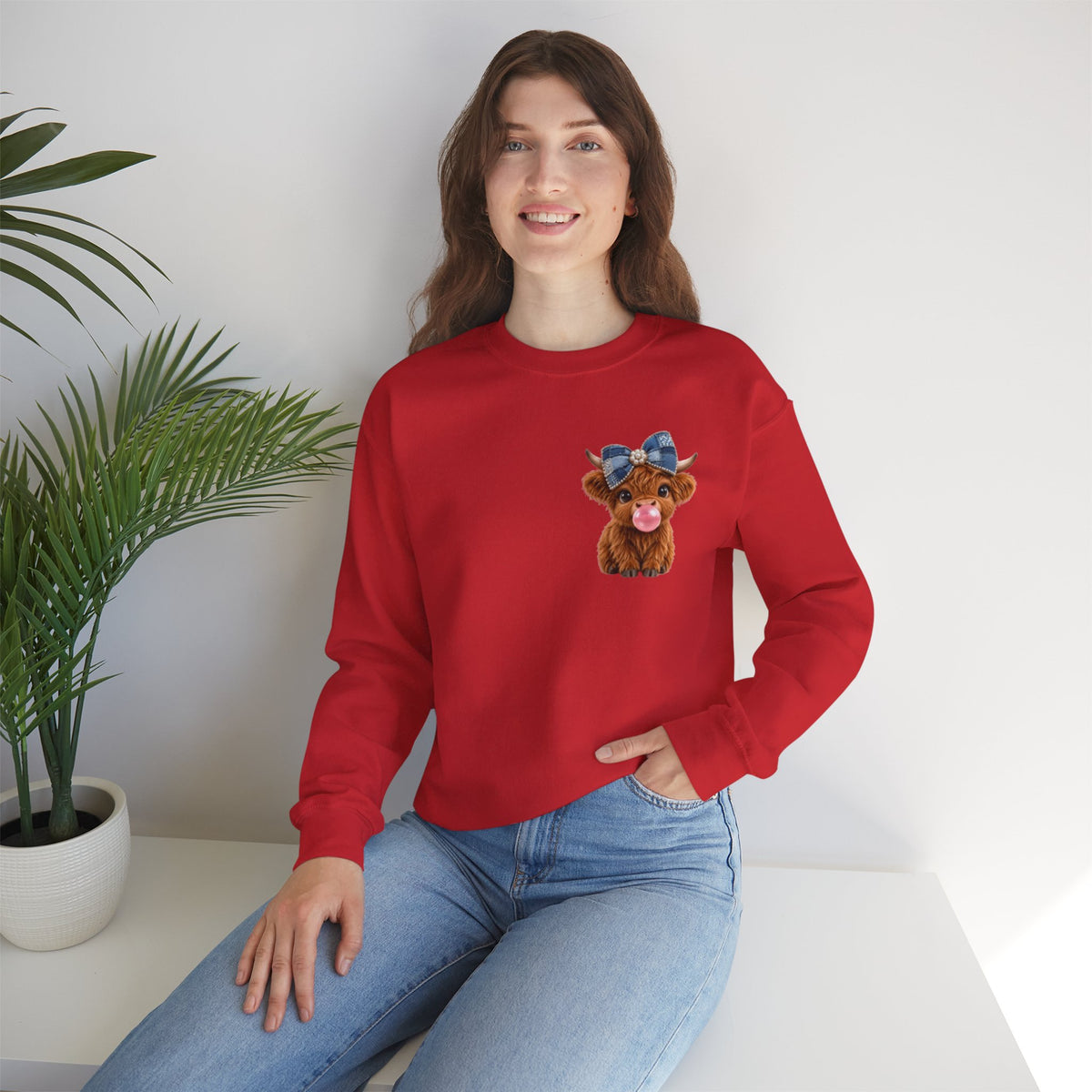Sweatshirt mit niedlichem Hochlandrind – bestickt