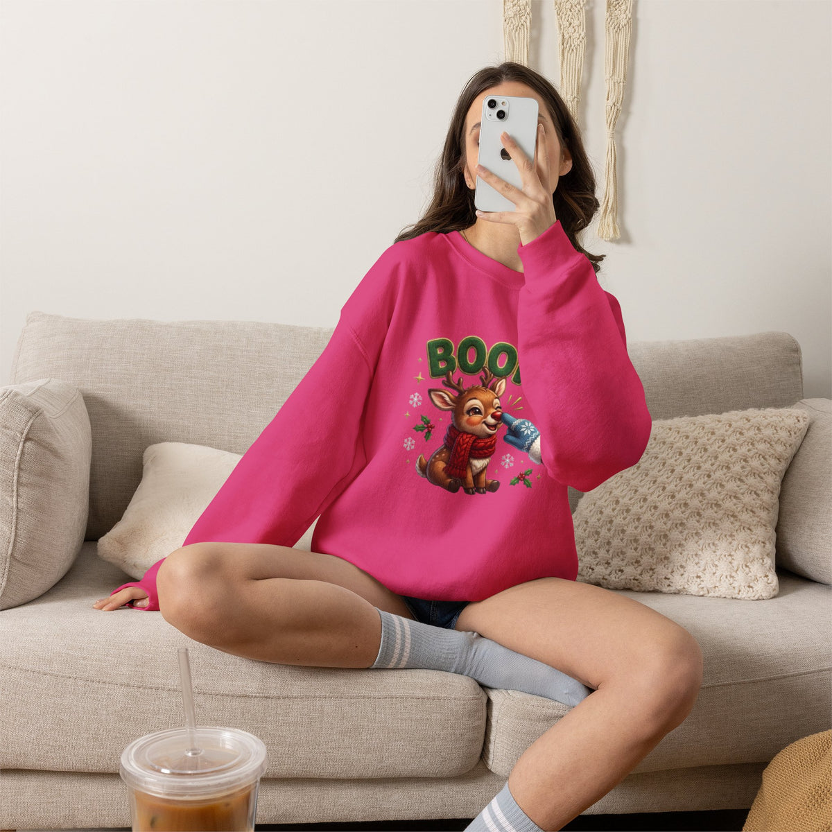Weihnachtssweatshirt mit Rentier und „BOOP!“-Motiv