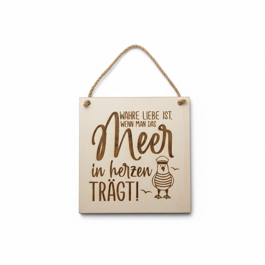 Holzschild Wahre Liebe Meer – Produktfoto weißer Hintergrund