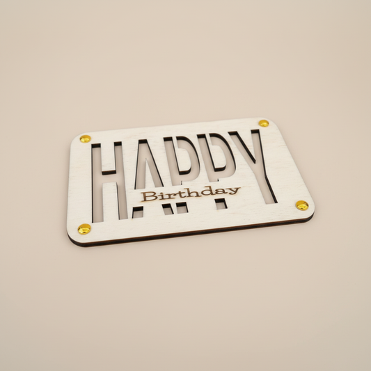 Holzschild Happy Birthday mit goldenen Knöpfen - Professionelle Produktfotografie