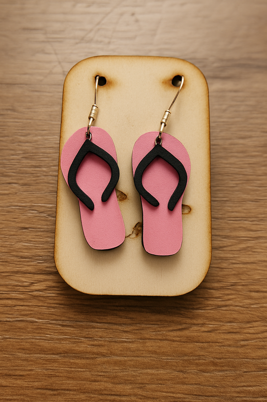 Handgemachte Holz-Ohrringe in Flip-Flop-Form – Sommerliches Design, 45 x 19 mm, mit silberfarbenem Haken